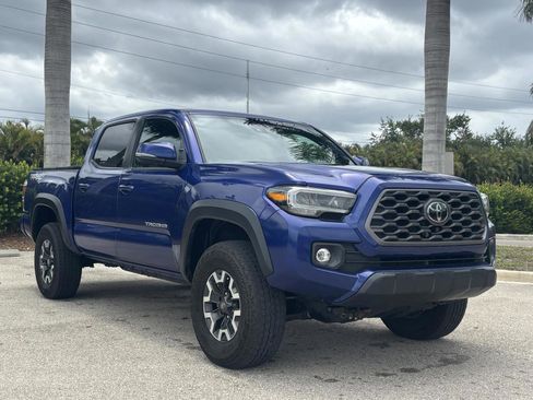 Used 2023 Toyota Tacoma TRD Off-Road w/ TRD Premium Off Road Package AWD/4WD image 4
