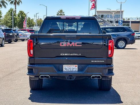 Used 2024 GMC Sierra 1500 Denali w/ Denali Reserve Package AWD/4WD image 16