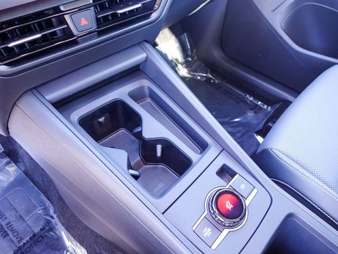 New 2025 Volkswagen Tiguan SE image 20