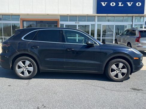 Used 2019 Porsche Cayenne image 4