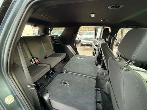 Used 2021 Chevrolet Tahoe LS RWD image 18