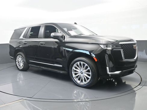 Used 2023 Cadillac Escalade Premium Luxury image 8
