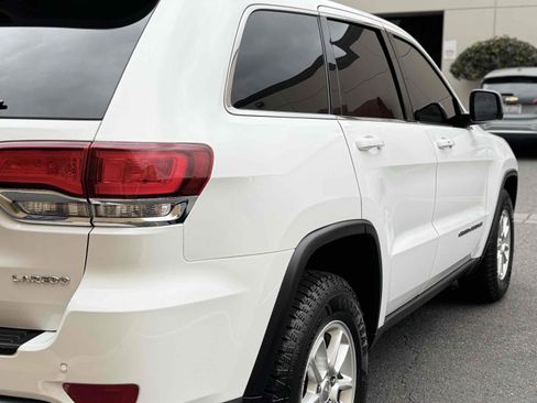 Used 2020 Jeep Grand Cherokee Laredo image 11