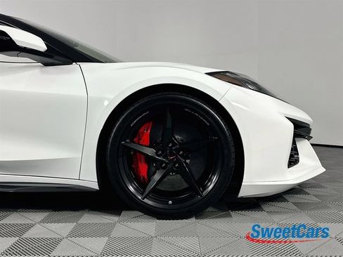 Used 2025 Chevrolet Corvette E-Ray AWD/4WD image 50