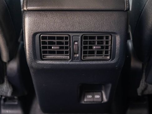 Used 2024 Toyota 4Runner Limited AWD/4WD image 19