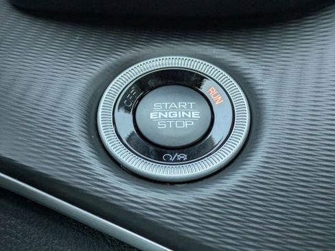 New 2025 Jeep Grand Cherokee Altitude image 29