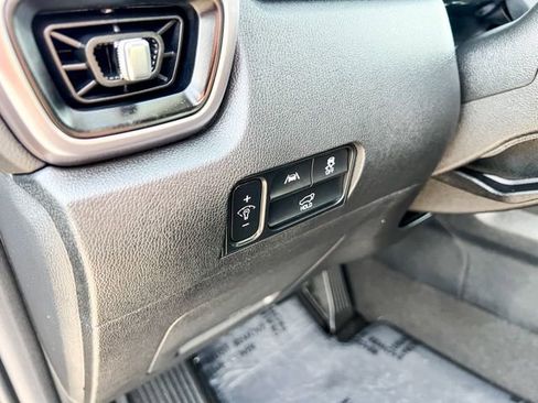 Certified 2024 Kia Sorento EX image 17