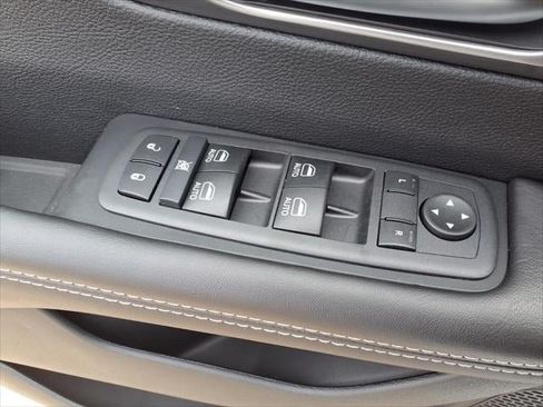 New 2026 Chrysler Pacifica Select w/ S Appearance Package FWD image 48