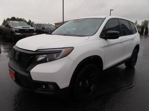 Used 2021 Honda Passport Sport image 3