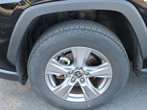 Certified 2025 Toyota RAV4 XLE FWD image 8