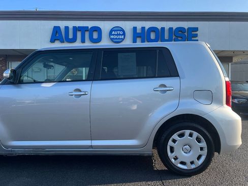 Used 2015 Scion xB image 33