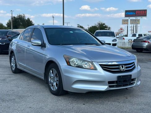 Used 2011 Honda Accord LX-P image 4