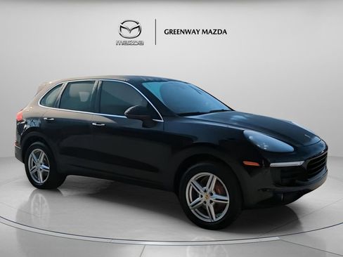 Used 2016 Porsche Cayenne AWD/4WD image 1