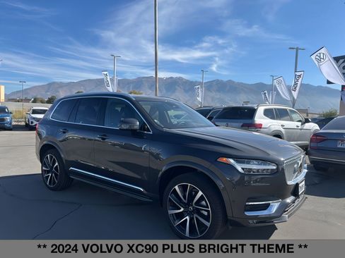 Used 2024 Volvo XC90 B5 Plus image 4