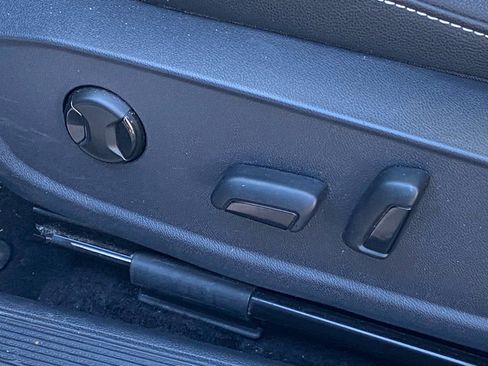 Certified 2024 Volkswagen Jetta SE image 12