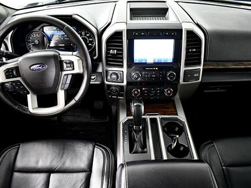 Used 2020 Ford F150 Lariat image 19