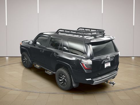 Used 2020 Toyota 4Runner TRD Off-Road AWD/4WD image 35