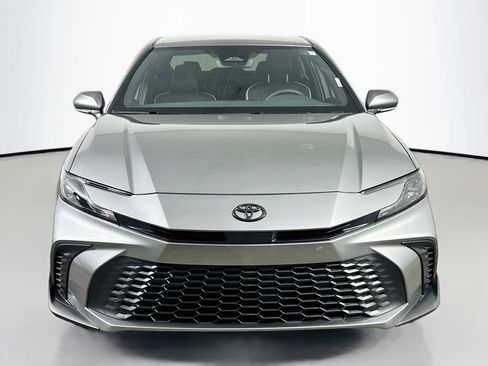 Used 2026 Toyota Camry SE w/ Convenience Package FWD image 2