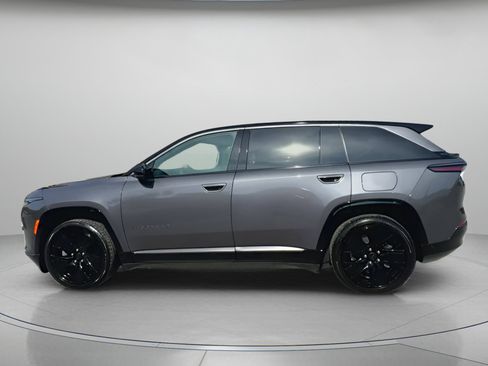 Used 2025 Jeep Wagoneer S Launch Edition image 17