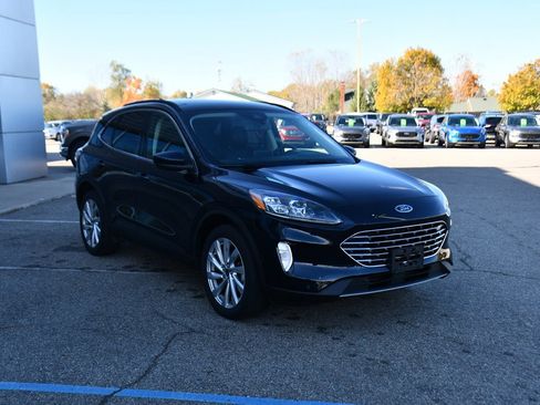 Used 2021 Ford Escape Titanium w/ Titanium Elite Package image 9