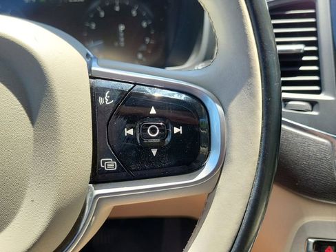 Used 2018 Volvo XC90 T6 Momentum w/ Convenience Package AWD/4WD image 23