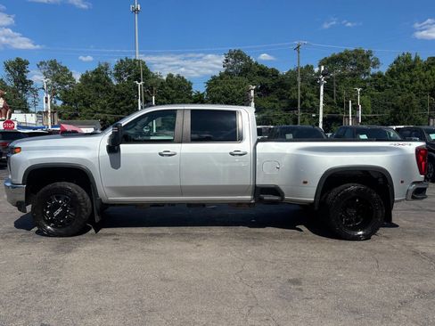 Used 2021 Chevrolet Silverado 3500 LT w/ Convenience Package AWD/4WD image 5