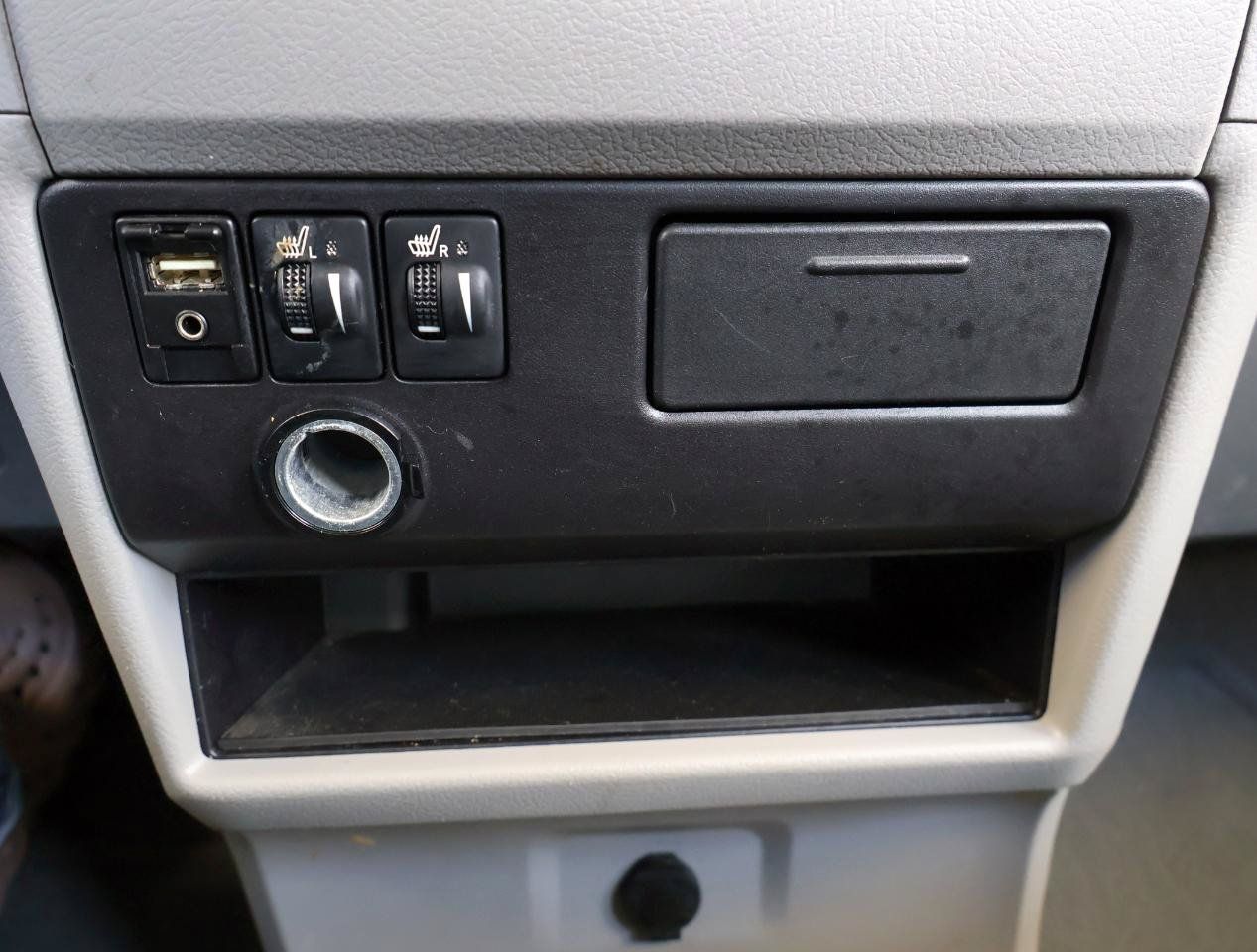 Used 2015 Toyota Sienna XLE FWD image 51