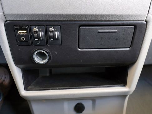 Used 2015 Toyota Sienna XLE FWD image 51