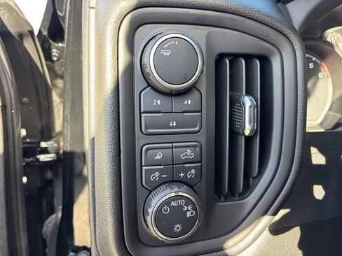 Used 2025 Chevrolet Silverado 2500 Custom w/ Custom Value Package image 26