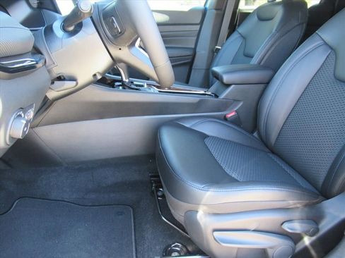 New 2026 Jeep Compass Latitude image 15