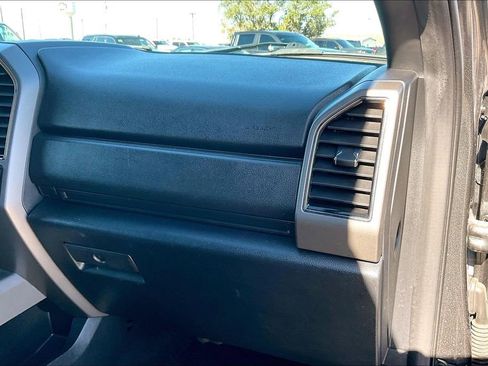 Certified 2021 Ford Expedition XLT image 21