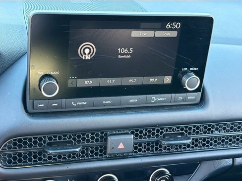 Used 2024 Honda HR-V LX image 28