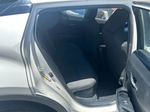 Used 2018 Toyota C-HR XLE FWD image 5