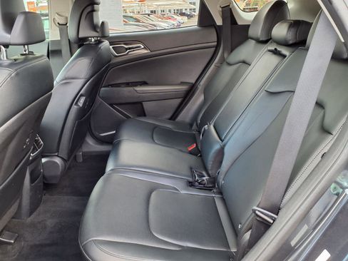 Used 2023 Kia Sportage EX FWD image 11
