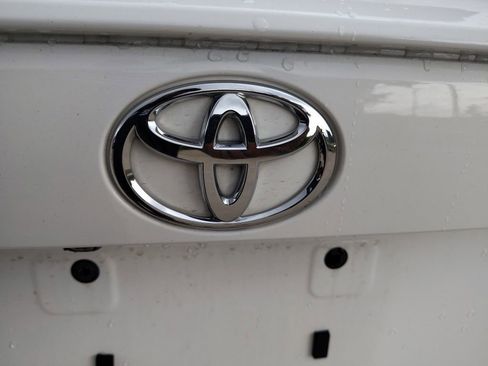 Used 2024 Toyota RAV4 XLE AWD/4WD image 19