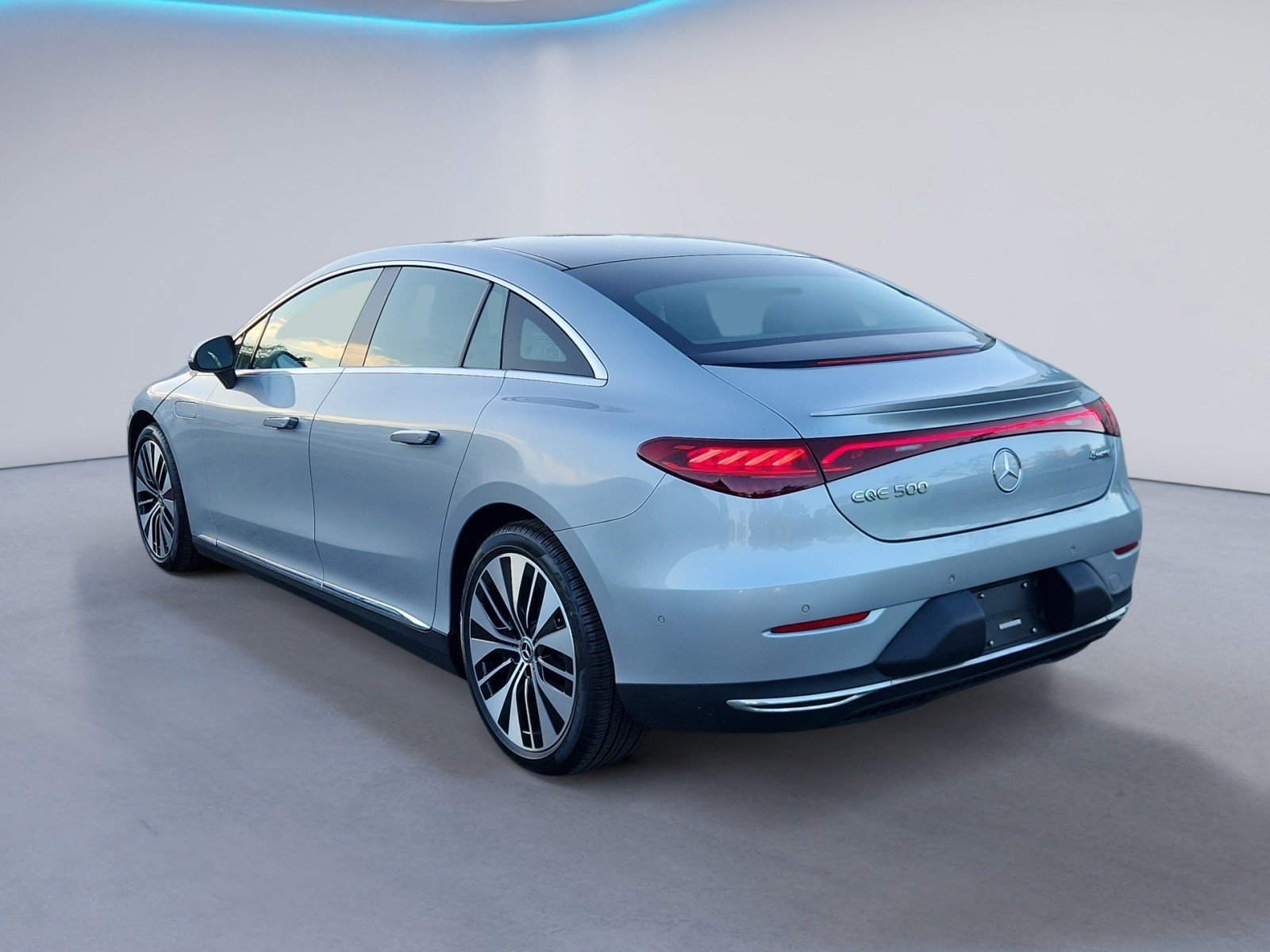 Certified 2023 Mercedes-Benz EQE 500 4MATIC Sedan image 5