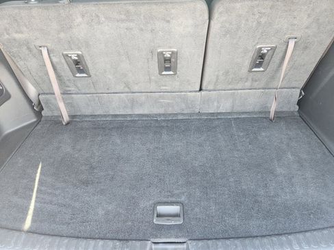 Used 2025 GMC Acadia Elevation FWD image 32