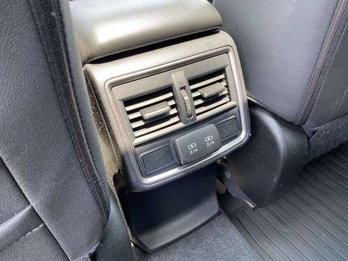 Used 2021 Subaru Forester Premium AWD/4WD image 9