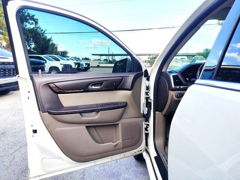 Used 2013 GMC Acadia Denali image 17