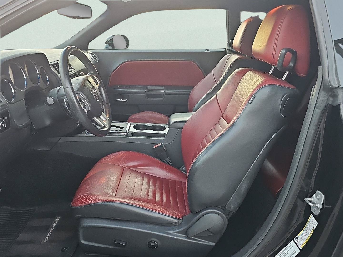 Used 2013 Dodge Challenger SXT RWD image 12