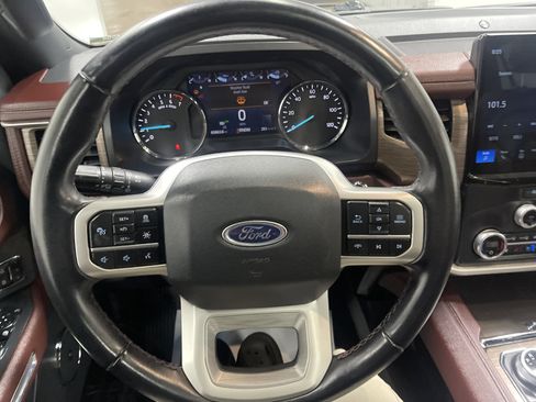 Used 2024 Ford Expedition Limited image 30