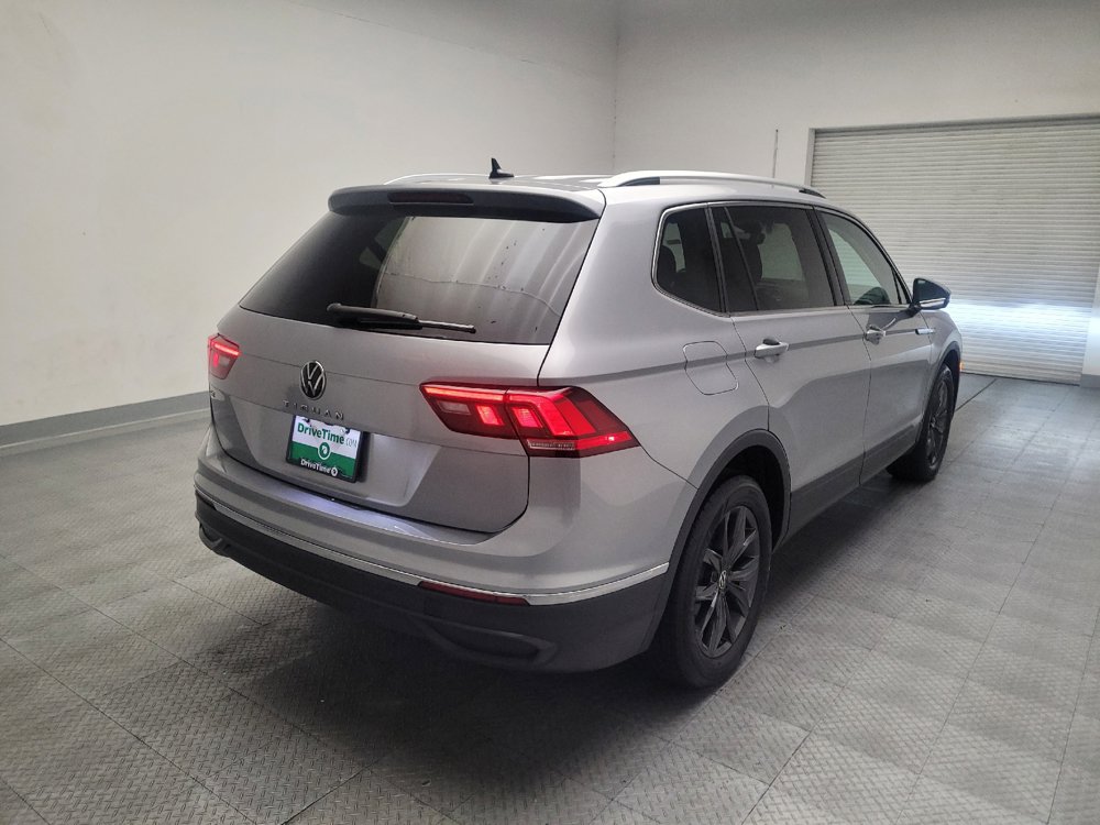 Used 2023 Volkswagen Tiguan SE FWD image 9