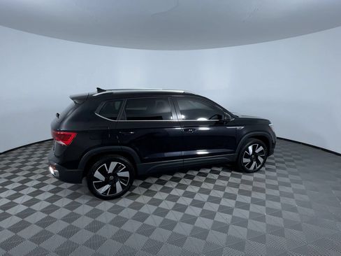 Used 2024 Volkswagen Taos SEL AWD/4WD image 9