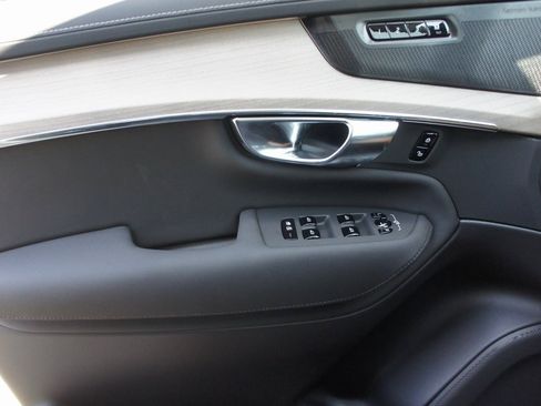 New 2026 Volvo XC90 B6 Plus w/ Protection Package Premier image 15