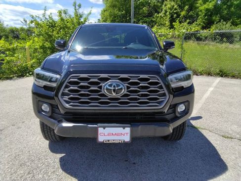 Used 2023 Toyota Tacoma TRD Off-Road AWD/4WD image 3