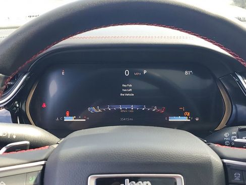 Used 2022 Jeep Grand Cherokee Trailhawk w/ Luxury Tech Group III image 27