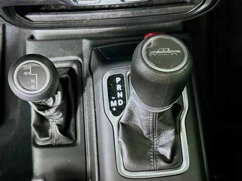 Used 2021 Jeep Gladiator Sport image 24