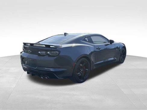 Used 2019 Chevrolet Camaro SS RWD image 3