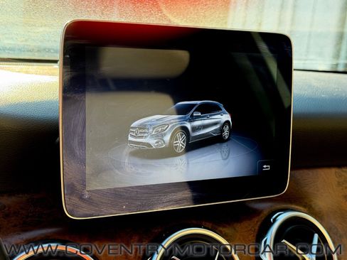Used 2018 Mercedes-Benz GLA 250 4MATIC image 23