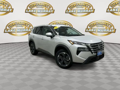 Used 2024 Nissan Rogue SV AWD/4WD image 5
